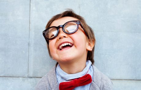 איך לעזור לילדים להסתגל למשקפיים?